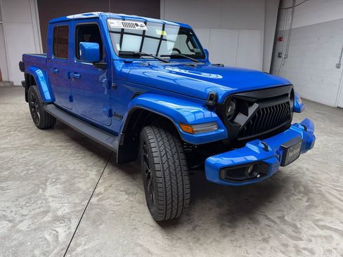 Used 2023 Jeep Gladiator Overland AWD/4WD image 5