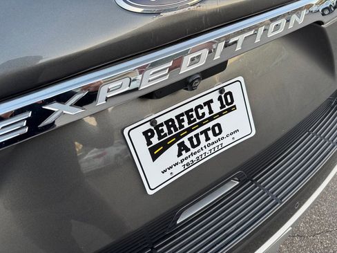 Used 2019 Ford Expedition Limited image 14