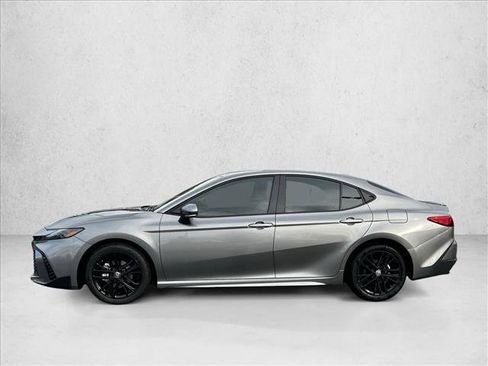 Certified 2025 Toyota Camry SE image 8