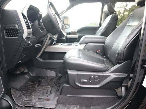 Used 2019 Ford F250 Lariat w/ Lariat Ultimate Package AWD/4WD image 13