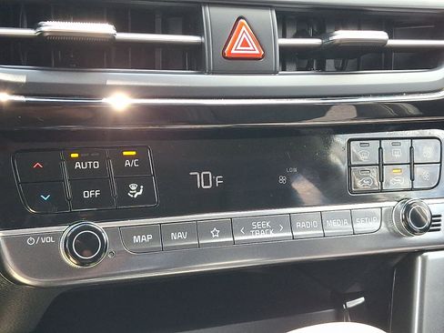 Used 2024 Kia Seltos S AWD/4WD image 15