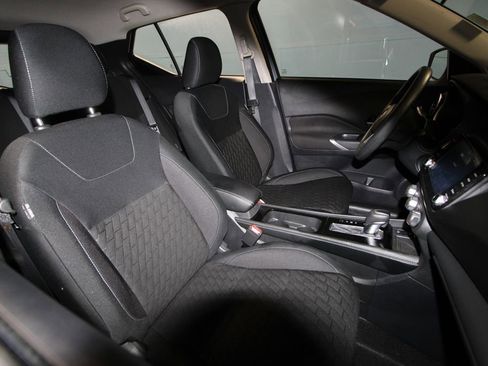 Used 2024 Nissan Kicks SV image 19