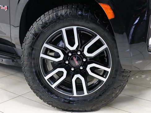 Used 2021 GMC Yukon AT4 w/ Rear Media and Nav Package image 15