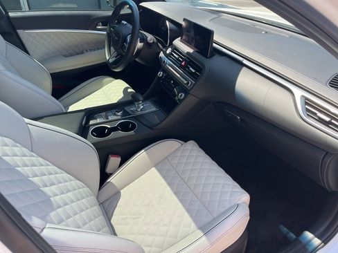 Used 2025 Genesis G70 3.3T Advanced w/ Sport Prestige Package image 14