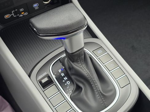 New 2026 Hyundai Kona SE image 14