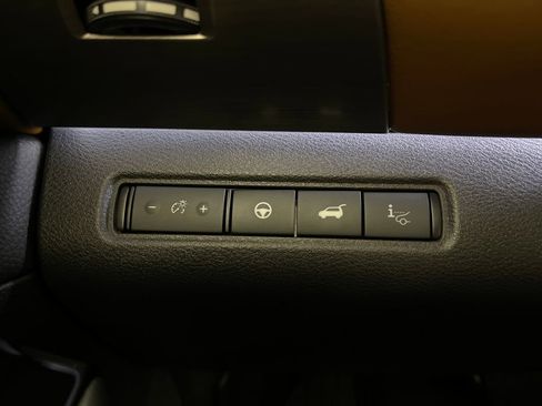 Used 2022 Nissan Pathfinder Platinum w/ Cargo Package AWD/4WD image 30