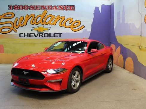 Used 2022 Ford Mustang Coupe image 2