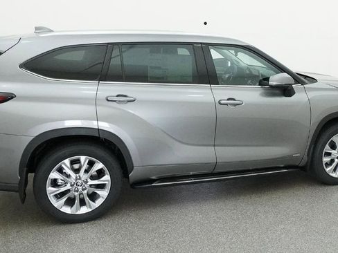 New 2026 Toyota Highlander Limited image 29