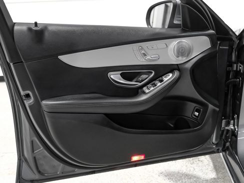 Used 2020 Mercedes-Benz C 300 Sedan image 40