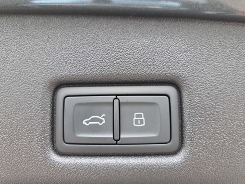 New 2025 Audi Q5 Premium Plus image 13