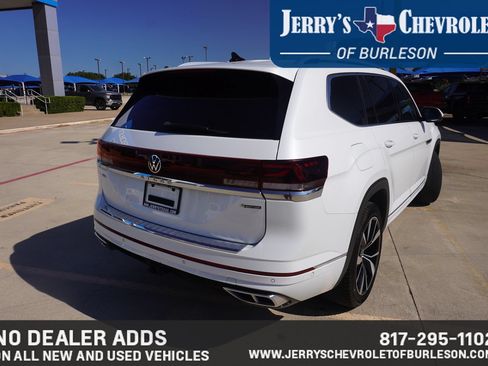 Used 2024 Volkswagen Atlas SEL Premium R-Line AWD/4WD image 5