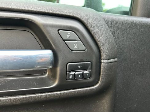 Used 2022 GMC Sierra 2500 Denali w/ Denali Ultimate Package image 18