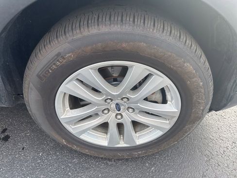 Used 2018 Ford Explorer XLT image 44