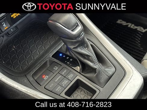 Used 2021 Toyota RAV4 XLE Premium AWD/4WD image 25