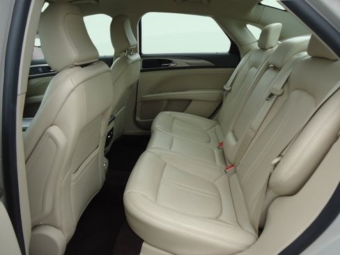 Used 2020 Lincoln MKZ AWD w/ Convenience Package image 29