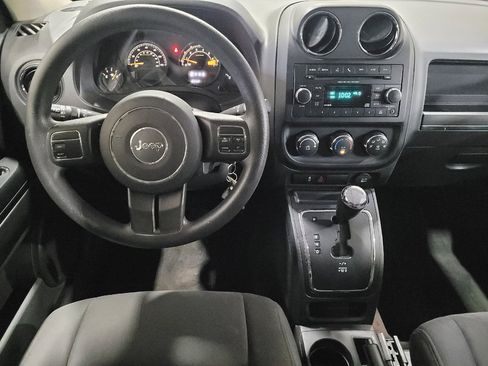 Used 2016 Jeep Patriot Sport w/ Power Value Group AWD/4WD image 22