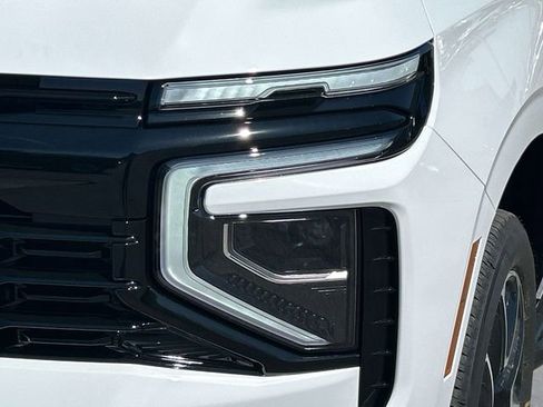 New 2026 Chevrolet Suburban RST w/ RST Capability Package AWD/4WD image 9