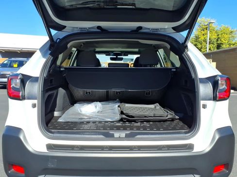 Certified 2025 Subaru Outback Premium w/ Popular Package #1A image 17