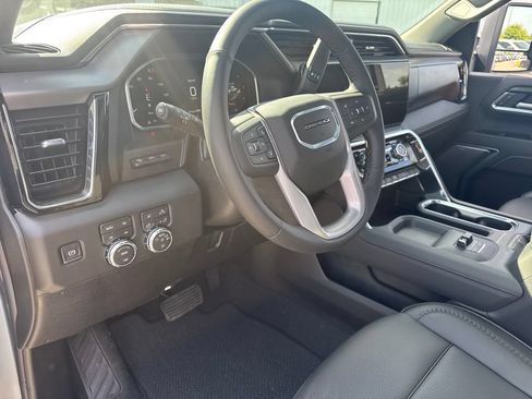 New 2026 GMC Sierra 2500 Denali w/ Denali Reserve Package AWD/4WD image 16