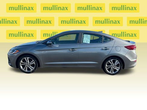 Used 2017 Hyundai Elantra Limited w/ Cargo Package FWD image 7