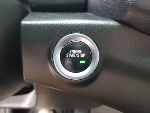 Used 2022 GMC Terrain SLT w/ Tech Package image 24