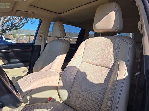 Used 2016 Toyota Highlander Limited image 15