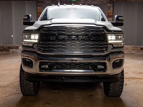 Used 2024 RAM 3500 Limited image 3