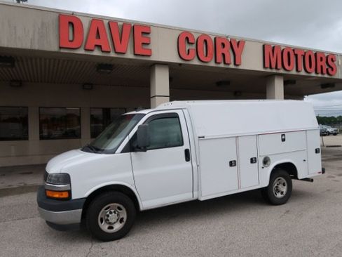 Used 2020 Chevrolet Express 3500 w/ Power Convenience Package RWD image 1