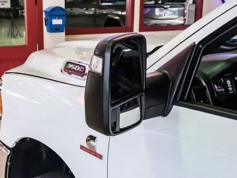 Used 2024 RAM 3500 Tradesman w/ Chrome Appearance Group image 29