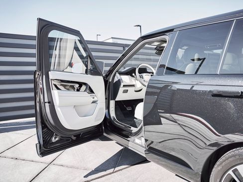 Used 2023 Land Rover Range Rover SE image 29