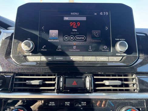 Used 2025 Nissan Pathfinder SV image 20