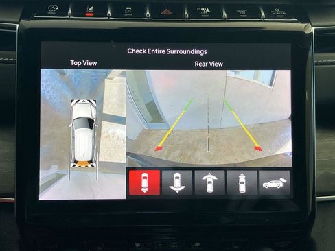 Used 2022 Jeep Grand Cherokee Limited w/ Luxury Tech Group II image 13