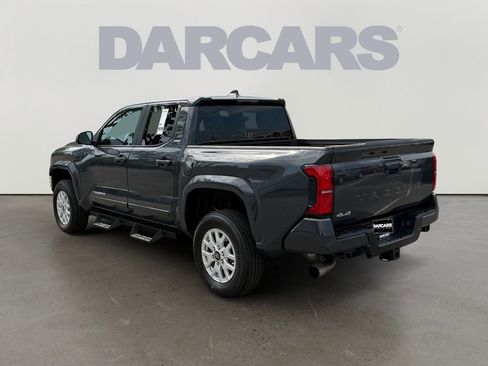 Used 2024 Toyota Tacoma SR5 AWD/4WD image 5