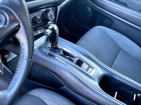 Used 2022 Honda HR-V Sport image 16