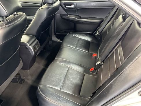 Used 2015 Toyota Camry XLE image 8