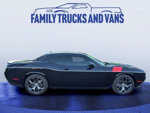 Used 2018 Dodge Challenger SXT Plus image 4