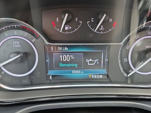 Used 2017 Buick Regal Sport Touring image 12