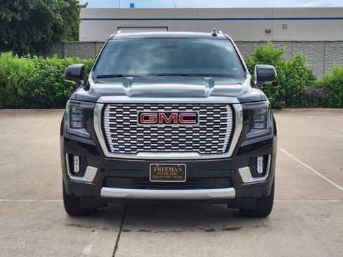 Used 2024 GMC Yukon Denali w/ LPO, Floor Liner Package AWD/4WD image 2