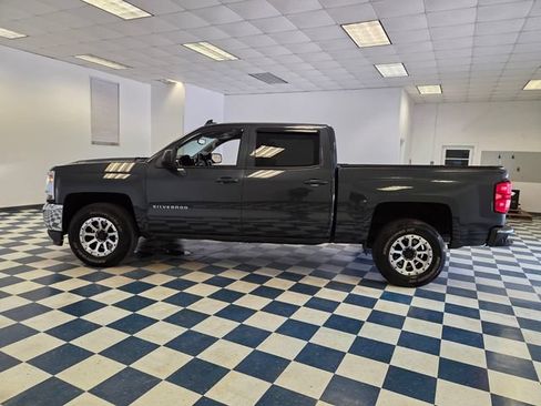 Used 2018 Chevrolet Silverado 1500 LT w/ LT Eassist Package RWD image 4