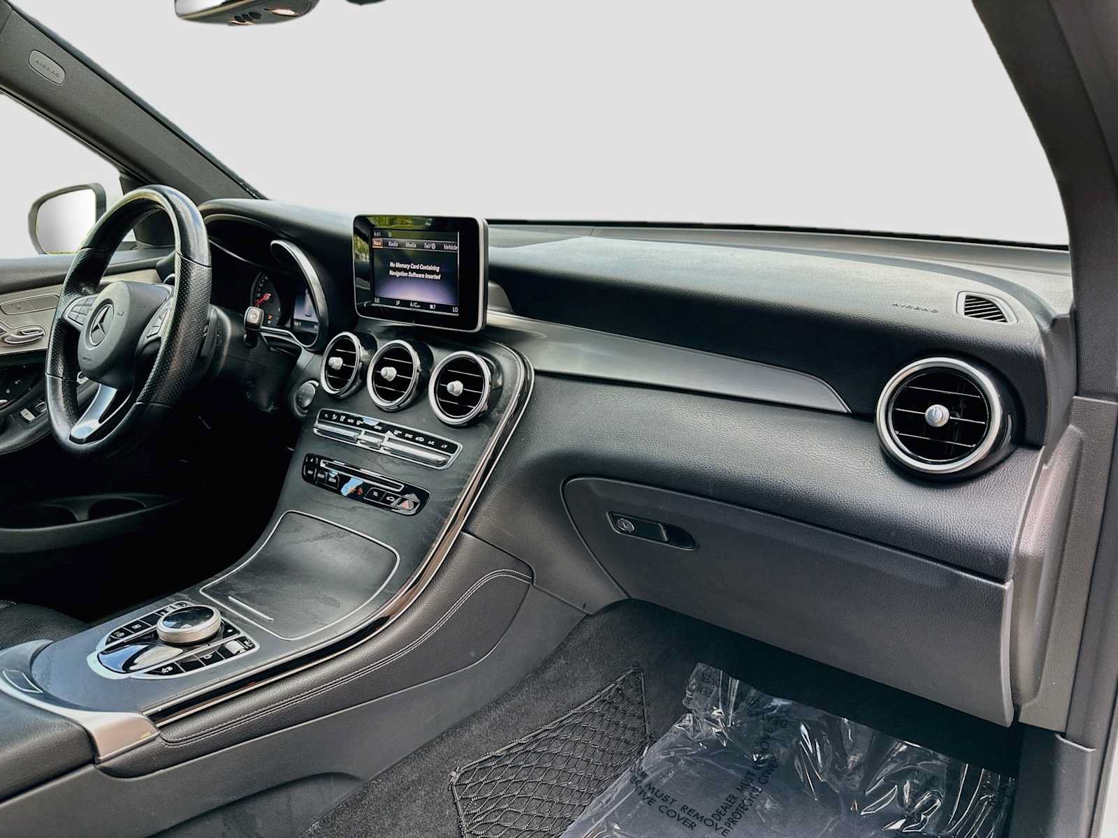 Used 2019 Mercedes-Benz GLC 300 image 28