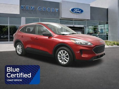 Used 2022 Ford Escape SE image 1