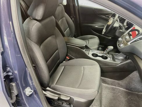 Used 2025 Chevrolet Malibu RS w/ LPO, Floor Liner Package FWD image 25