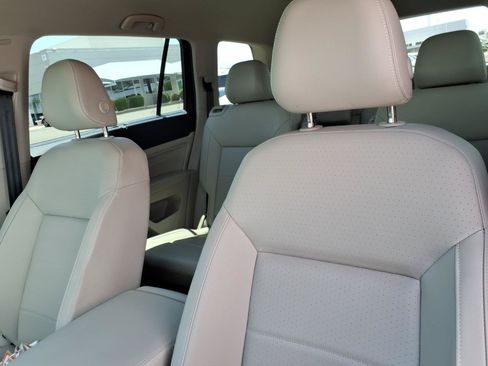 Certified 2023 Volkswagen Atlas SE FWD image 20