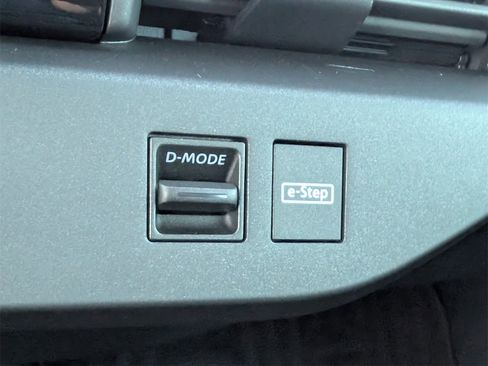 New 2026 Nissan Leaf Platinum+ image 17