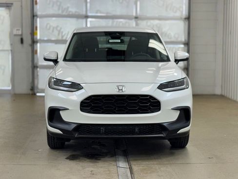New 2026 Honda HR-V LX image 2