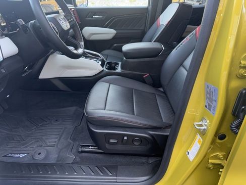 Used 2023 GMC Canyon AT4X image 20