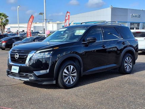 Used 2023 Nissan Pathfinder SL FWD image 4