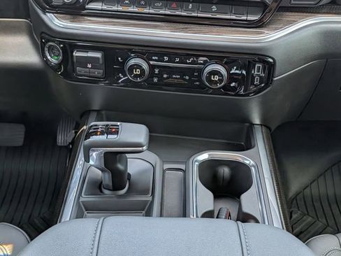 Used 2026 Chevrolet Silverado 1500 RST AWD/4WD image 19