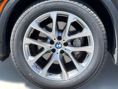 Used 2023 BMW X5 xDrive40i w/ Premium Package AWD/4WD image 11