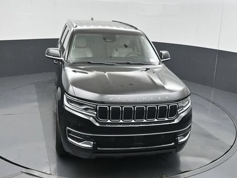 Used 2022 Jeep Wagoneer Series I AWD/4WD image 38